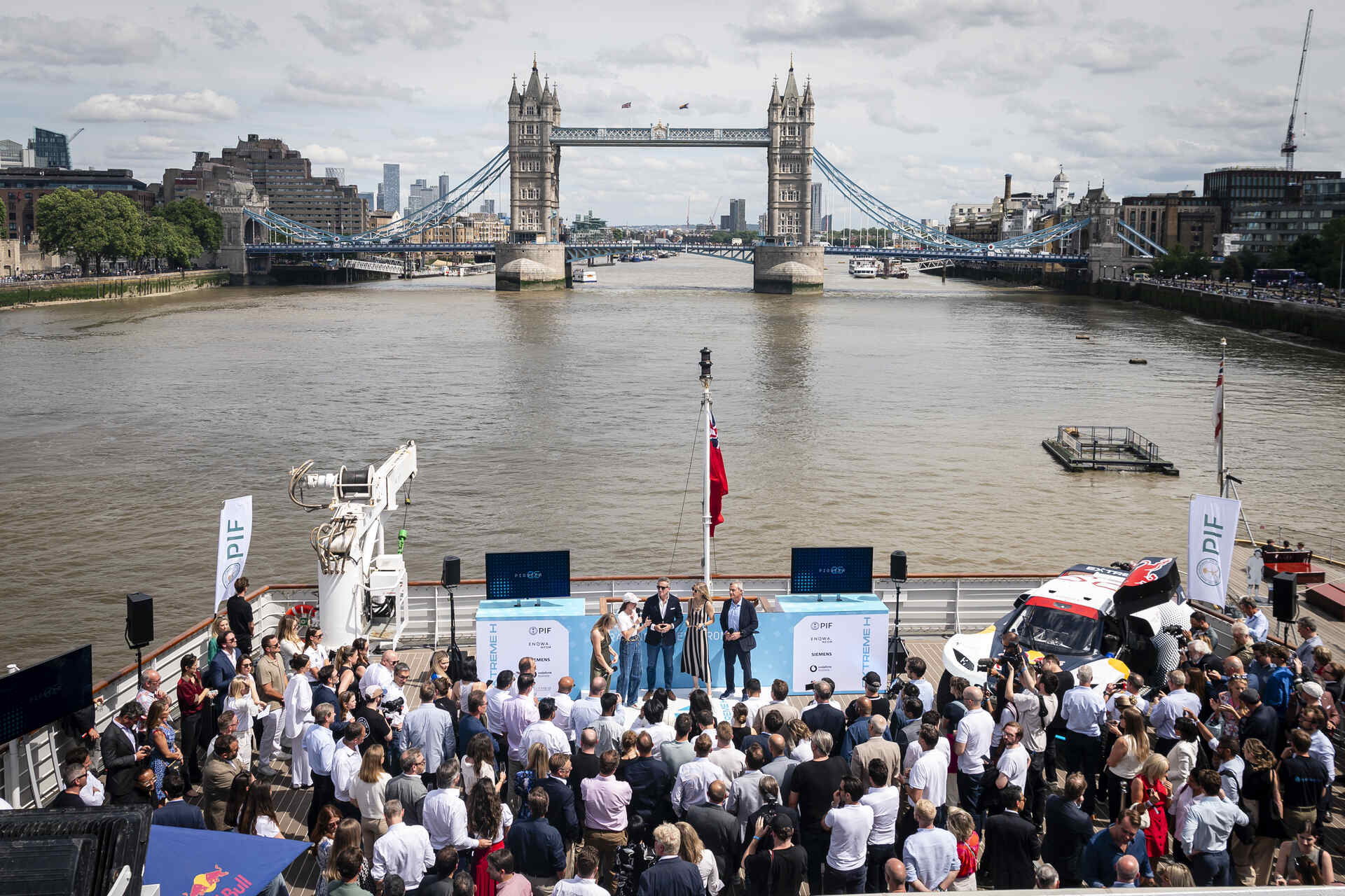 Pioneer 25: il lancio a Londra