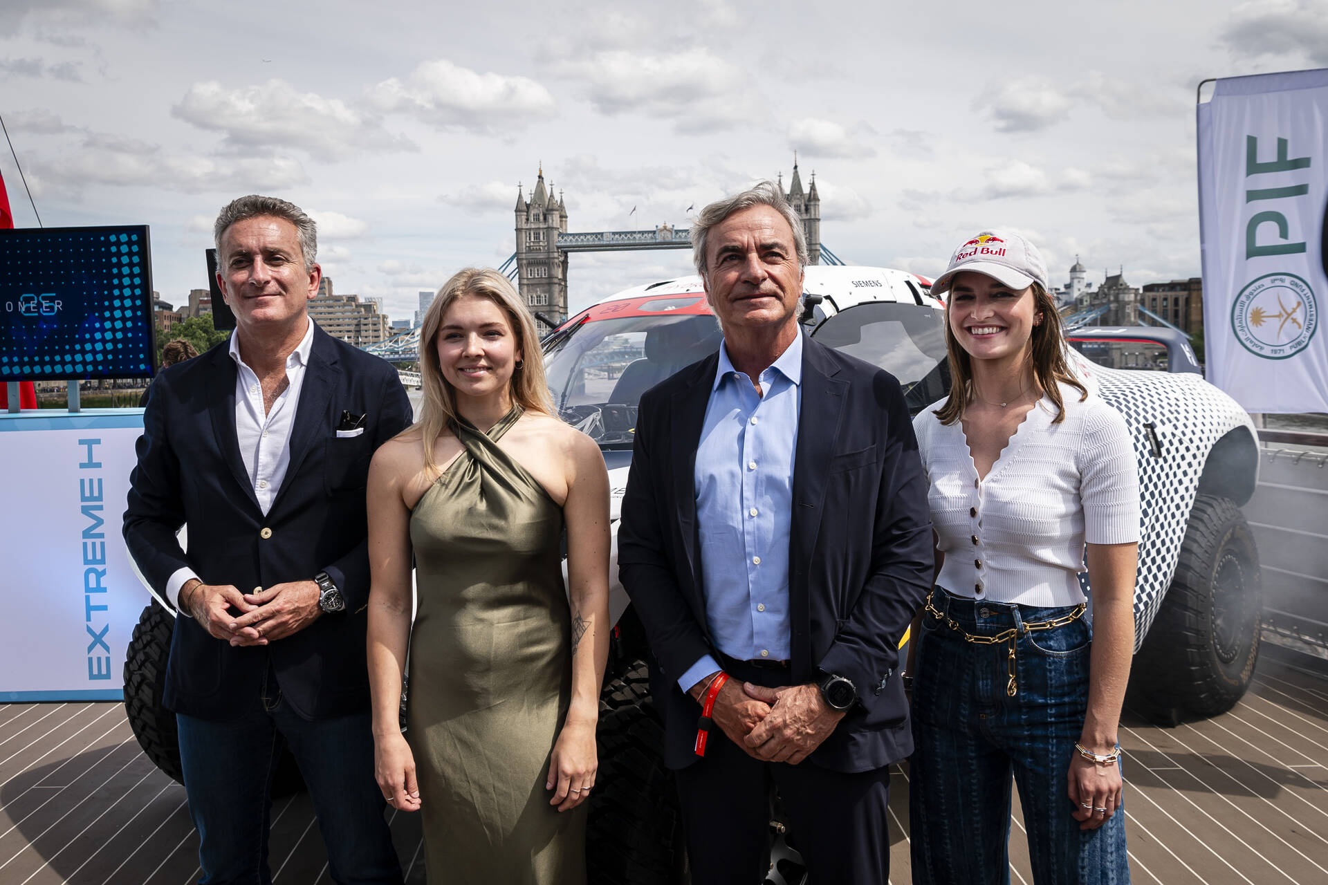 Pioneer 25: Alejandro Agag, Hedda Hosas, Carlos Sainz Sr. e Catie Munnings