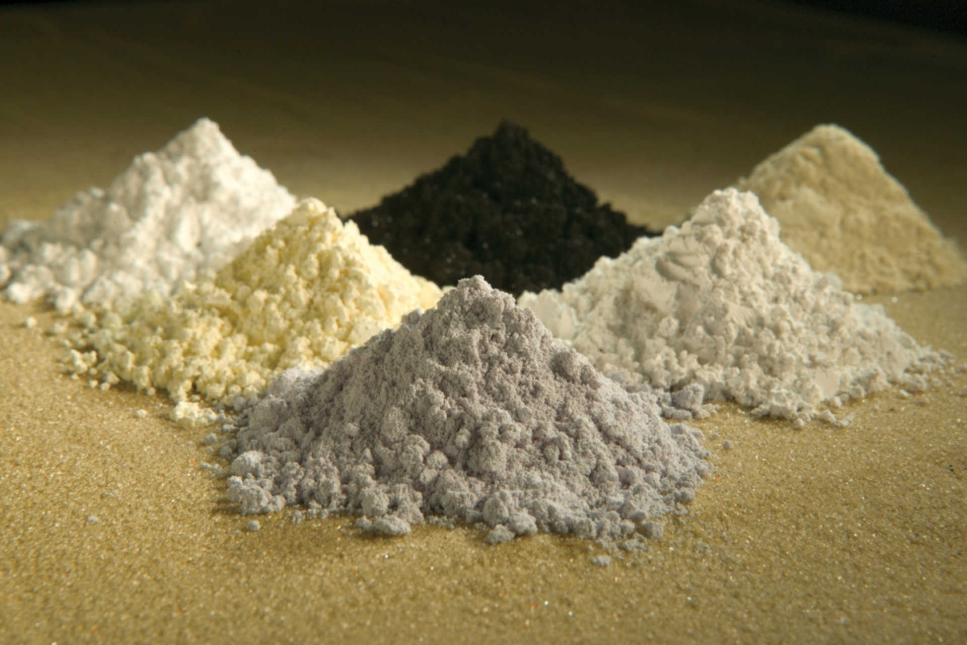 Terre rare: praseodimio, cerio, lantanio, neodimio, samario e gadolinio