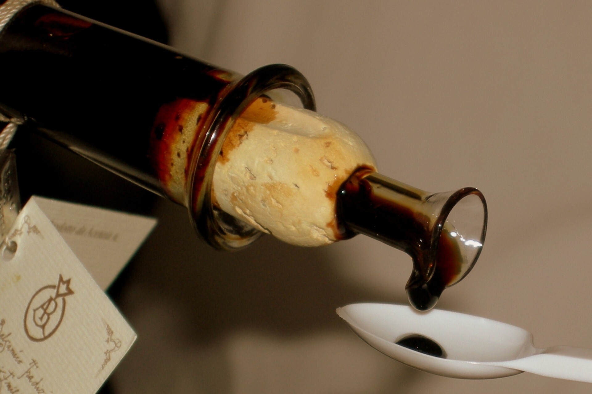Aceto Balsamico: un condimento tradizionale della cucina emiliana