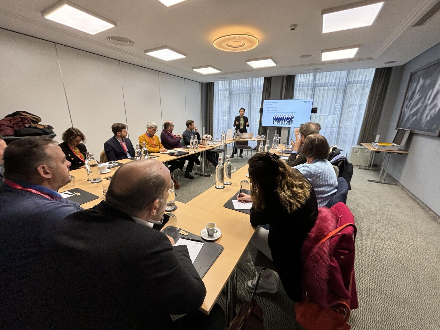 Swiss InnovationTour: le virtù per il business del Kanton Luzern illustrate da Nadine Rotzer
