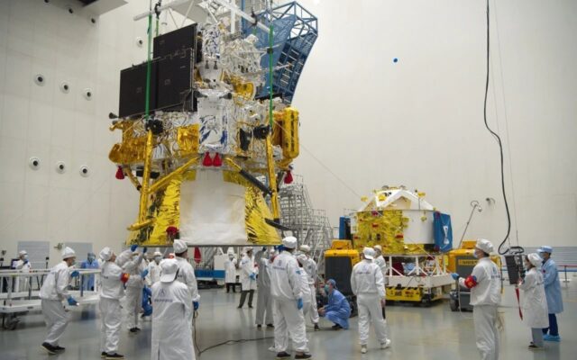 La sonda cinese Chang'e 6, durante le ultime fasi della messa a punto