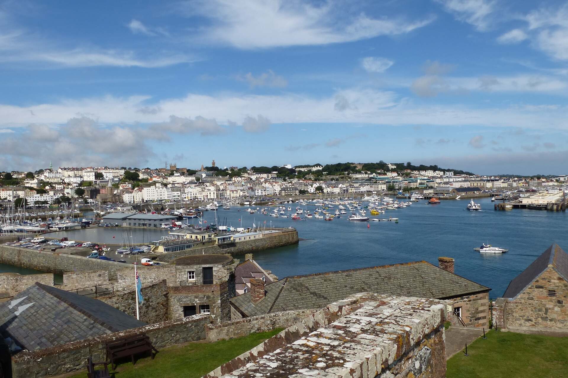 Innovazione tecnologica finanziaria: Saint Peter Port è capitale del Baliato di Guernsey