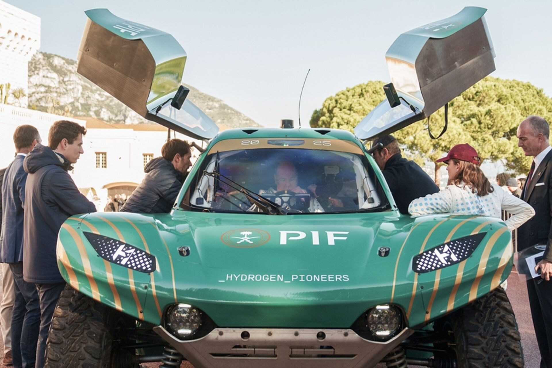Idrogeno nelle corse: Alberto II di Monaco nell'abitacolo della Pioneer 25