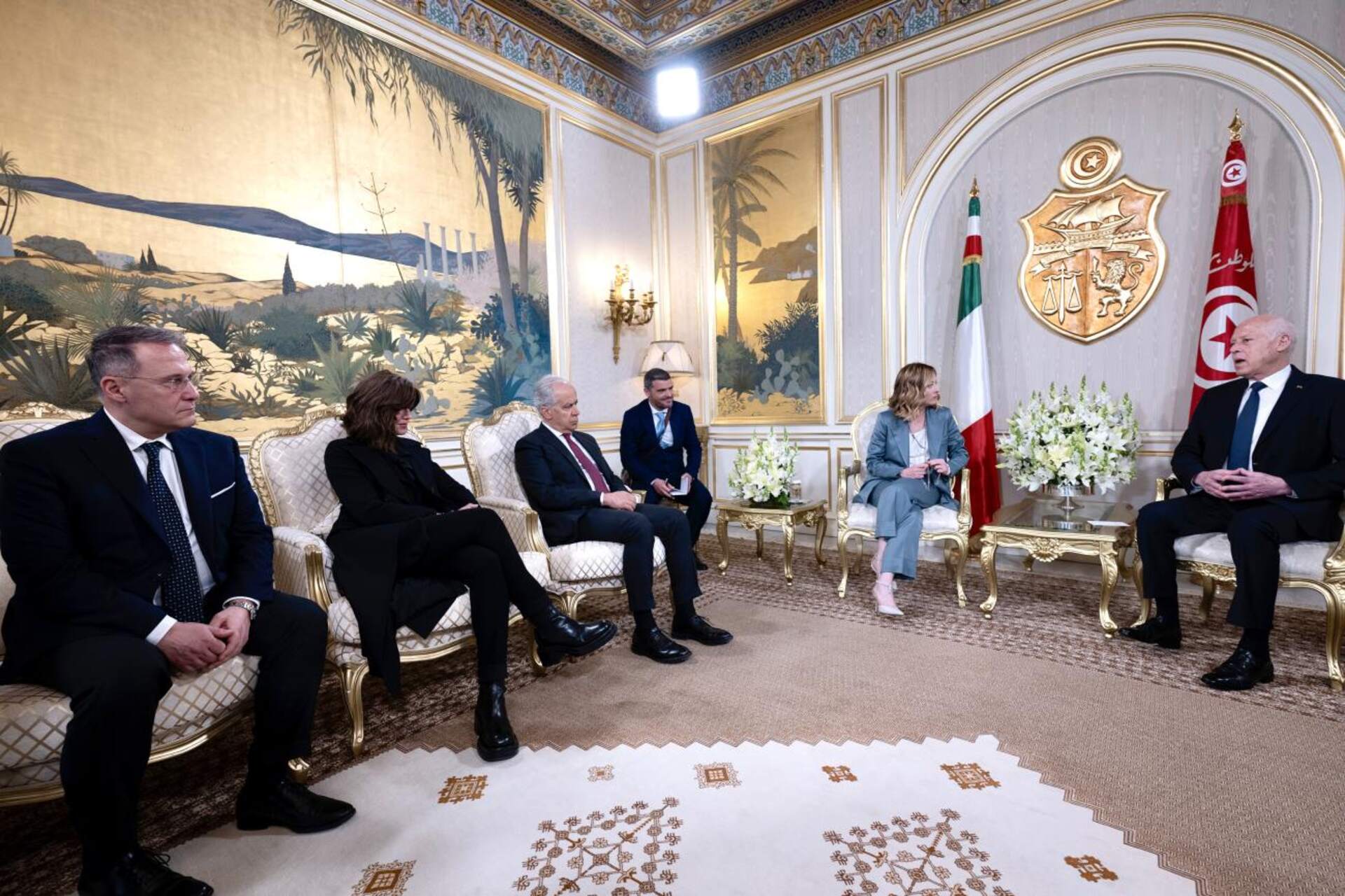 Italia e Tunisia: colloqui al vertice fra Giorgia Meloni e Kaïs Saïed