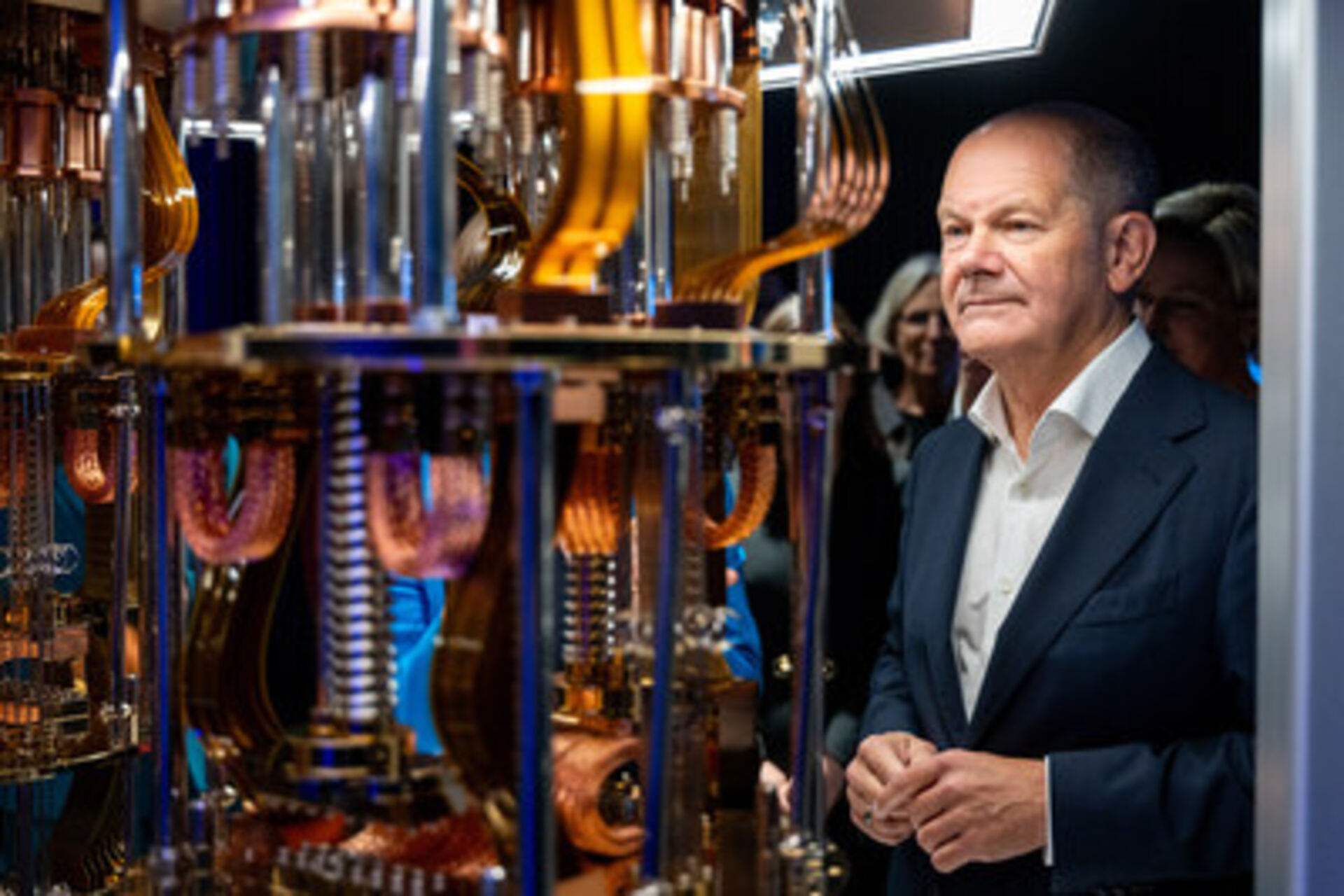 Quantum Data Center: il Cancelliere tedesco Olaf Scholz a Ehningen presso la IBM