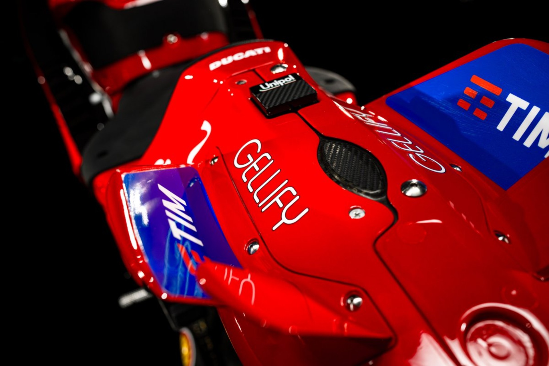 GELLIFY e Ducati: il logotipo della innovatiion factory sulla rossa carena della Ducati