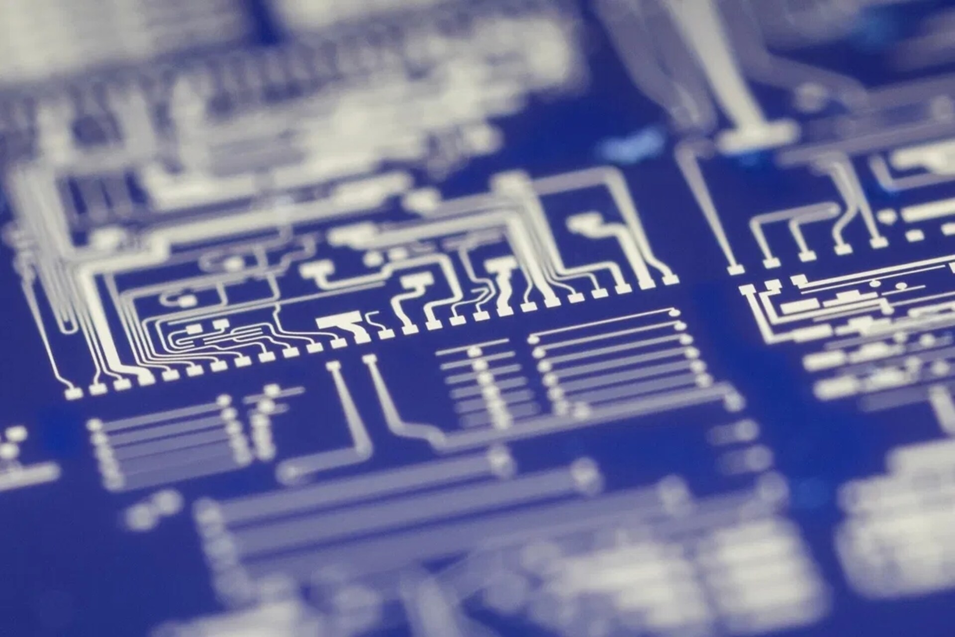 Chip fotonici: una soluzione sostenibile alla crescente domanda di elaborazione dati