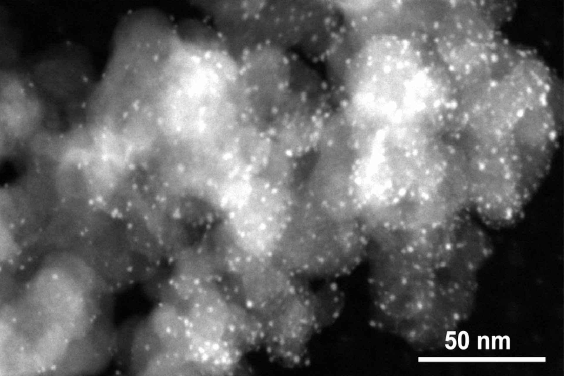 Dalla CO2 all'acetaldeide: il nuovo catalizzatore