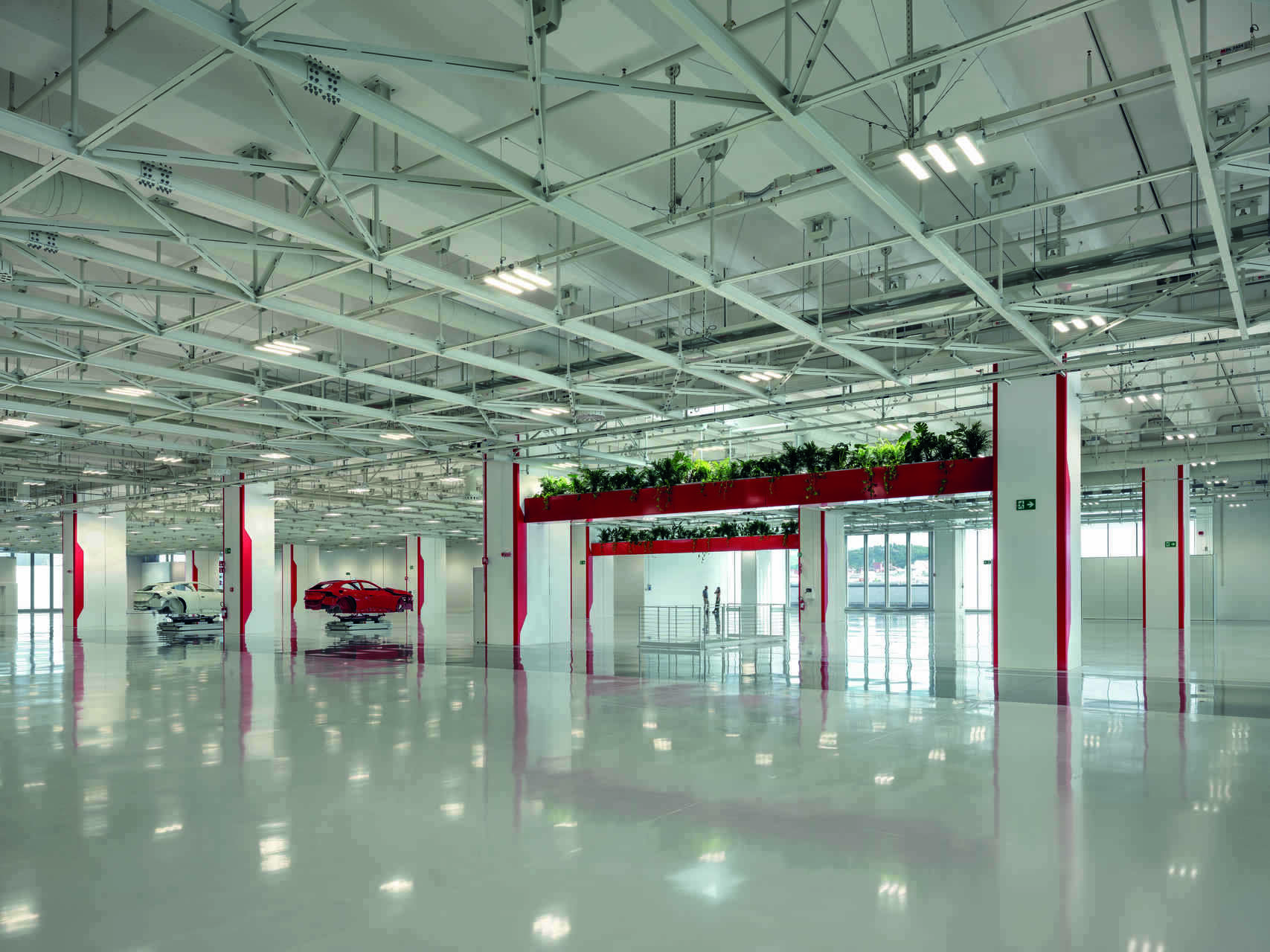 Ferrari e-building: gli interni dell'avveniristico edificio a Maranello