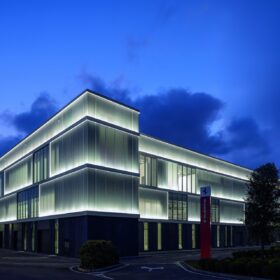 Ferrari e-building, rivoluzione green e tecnologia per la mobilità