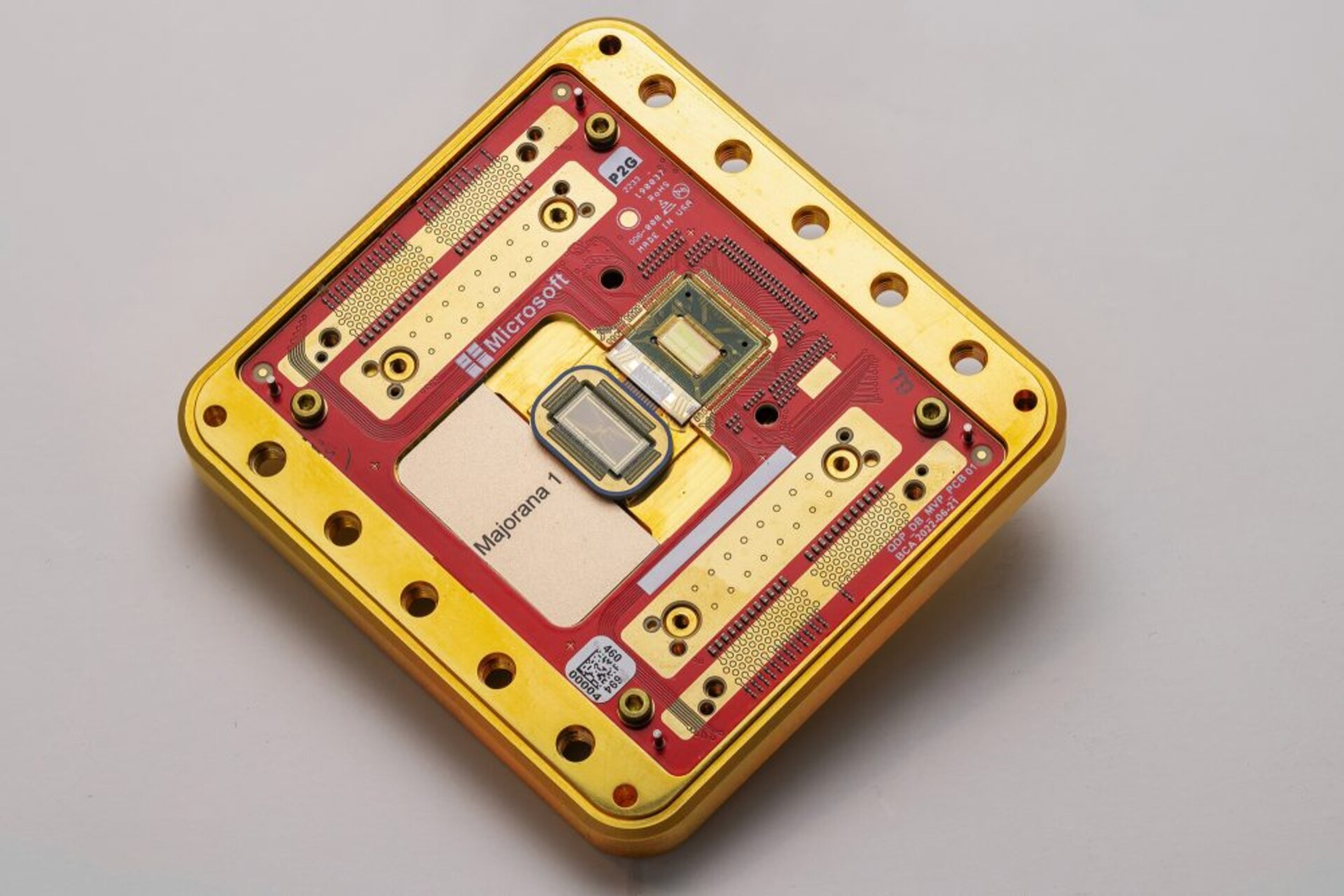 Majorana 1: il nuovo chip di Microsoft, basato su qubit topologici, promette di rivoluzionare il calcolo quantistico grazie alla sua stabilità e scalabilità