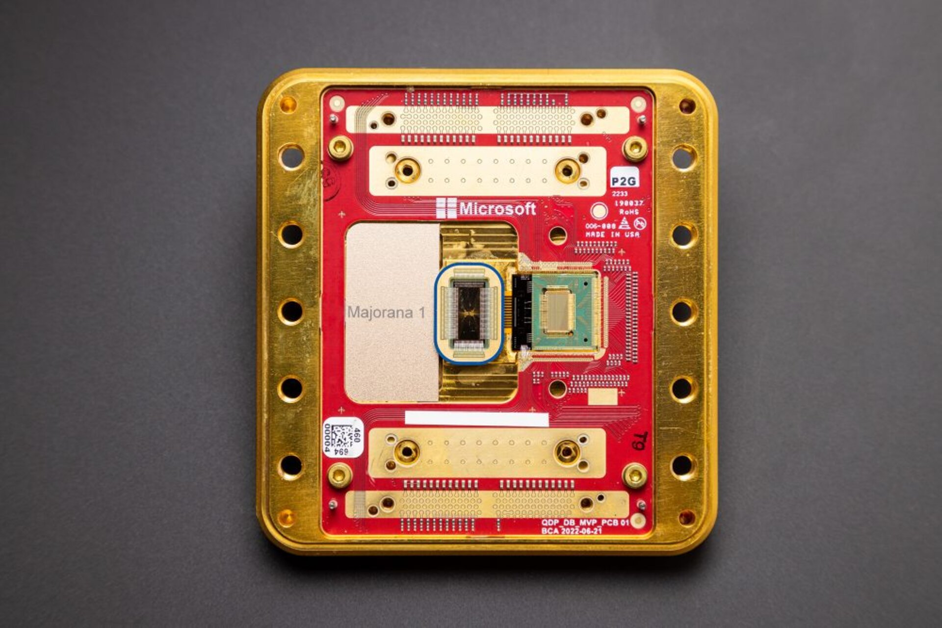 Majorana 1: il nuovo chip di Microsoft, basato su qubit topologici, promette di rivoluzionare il calcolo quantistico grazie alla sua stabilità e scalabilità
