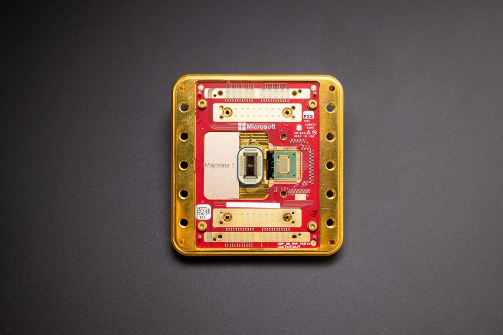 Majorana 1: il nuovo chip di Microsoft, basato su qubit topologici, promette di rivoluzionare il calcolo quantistico grazie alla sua stabilità e scalabilità