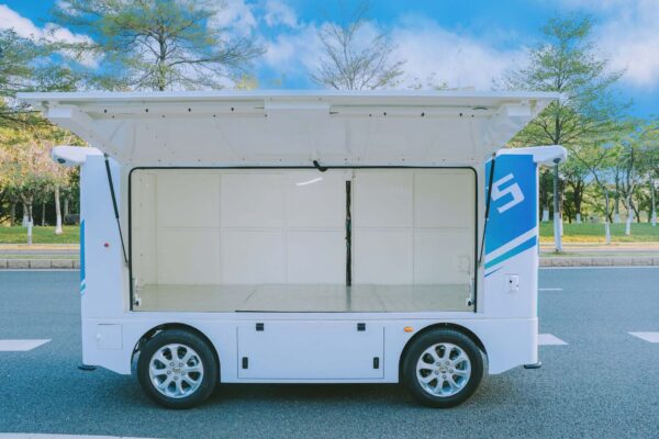 Ecco come WeRide rivoluzionerà la logistica con il RoboVan W5