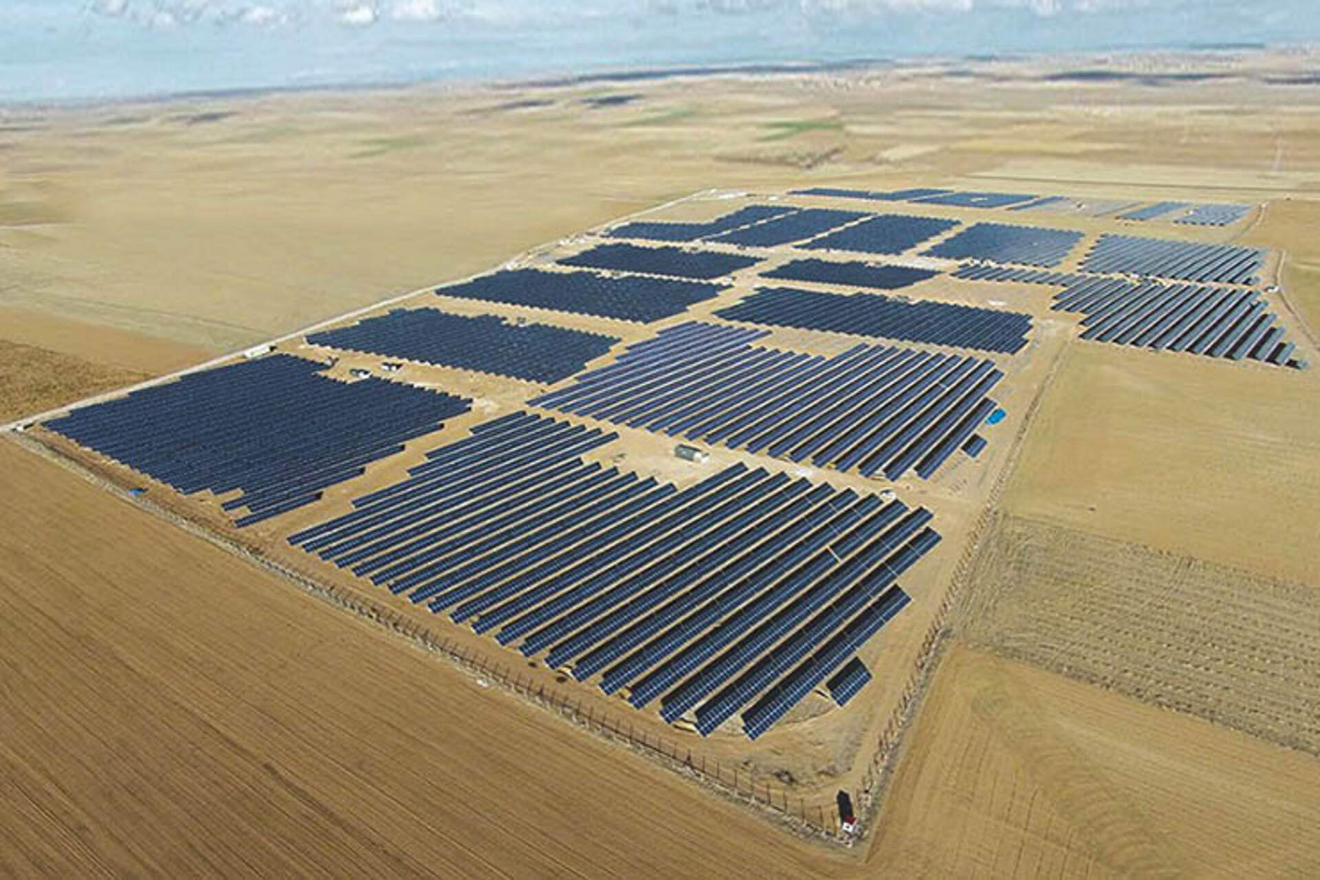Egitto in trasformazione: il parco solare di Benban è uno dei più grandi impianti fotovoltaici al mondo