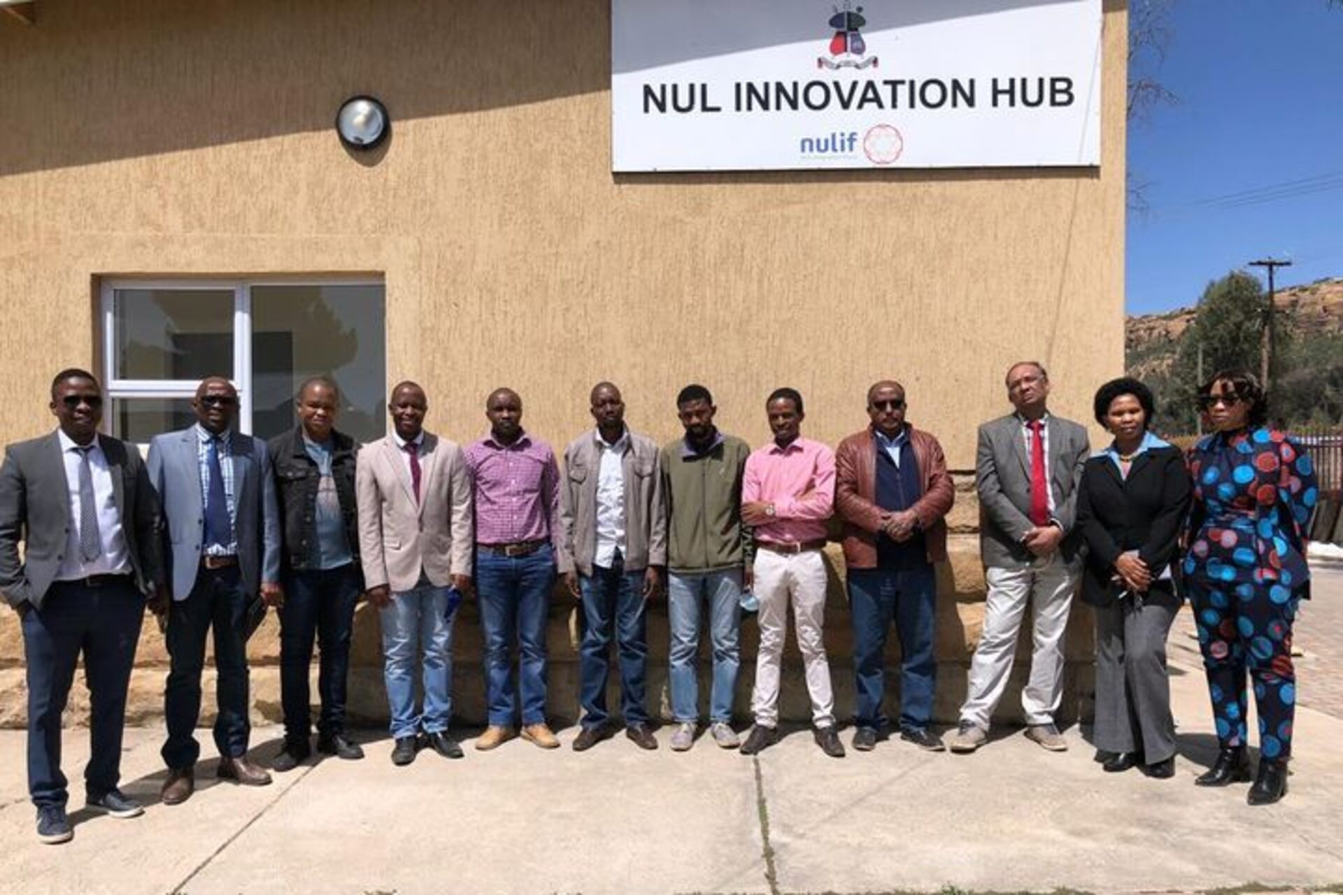 NUL Innovation Hub: la sede, situata a Roma in Lesotho, è un moderno centro dotato di laboratori, spazi di coworking e attrezzature realmente all’avanguardia