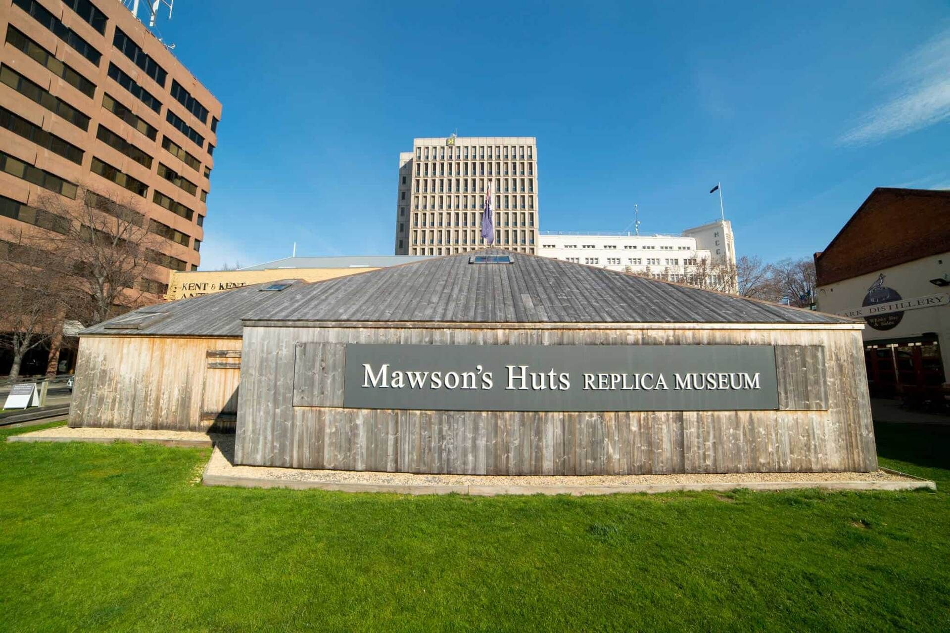 Polo Sud: replica delle storiche capanne dell’Australasian Antarctic Expedition (1911–1914), la Mawson’s Huts Replica a Hobart celebra l’eredità di Douglas Mawson