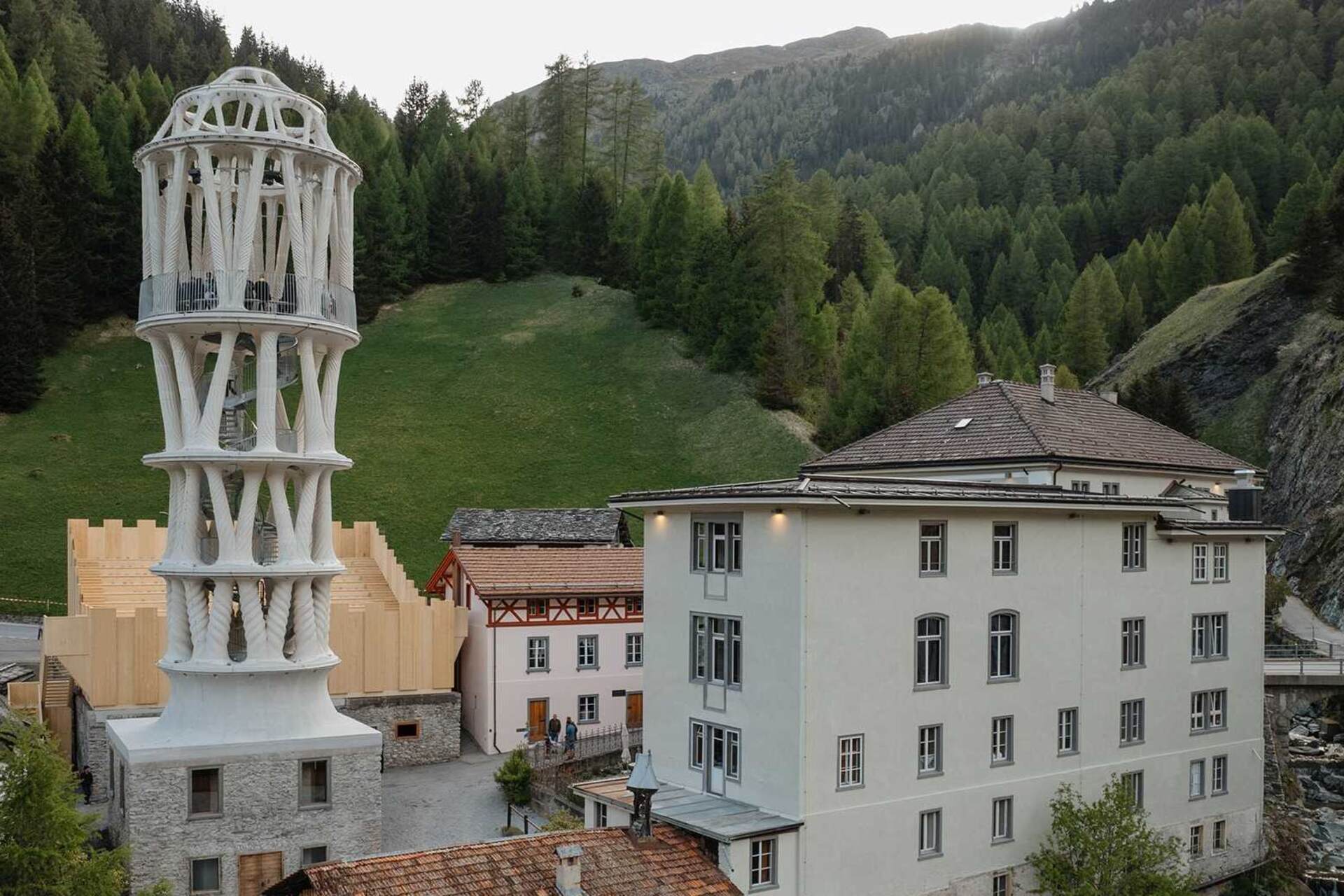 Tor Alva: 29,8 metri di calcestruzzo stampato in 3D, un’architettura mai vista prima nel cuore delle Alpi