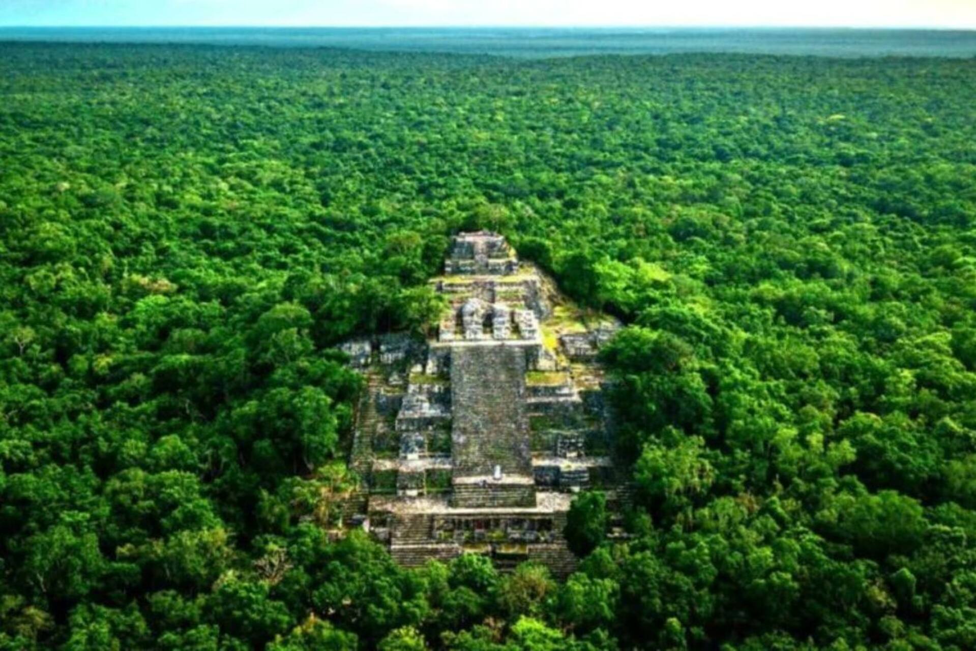 Megalopoli Maya: piramidi, templi e piazze nascoste dalle foreste del Messico