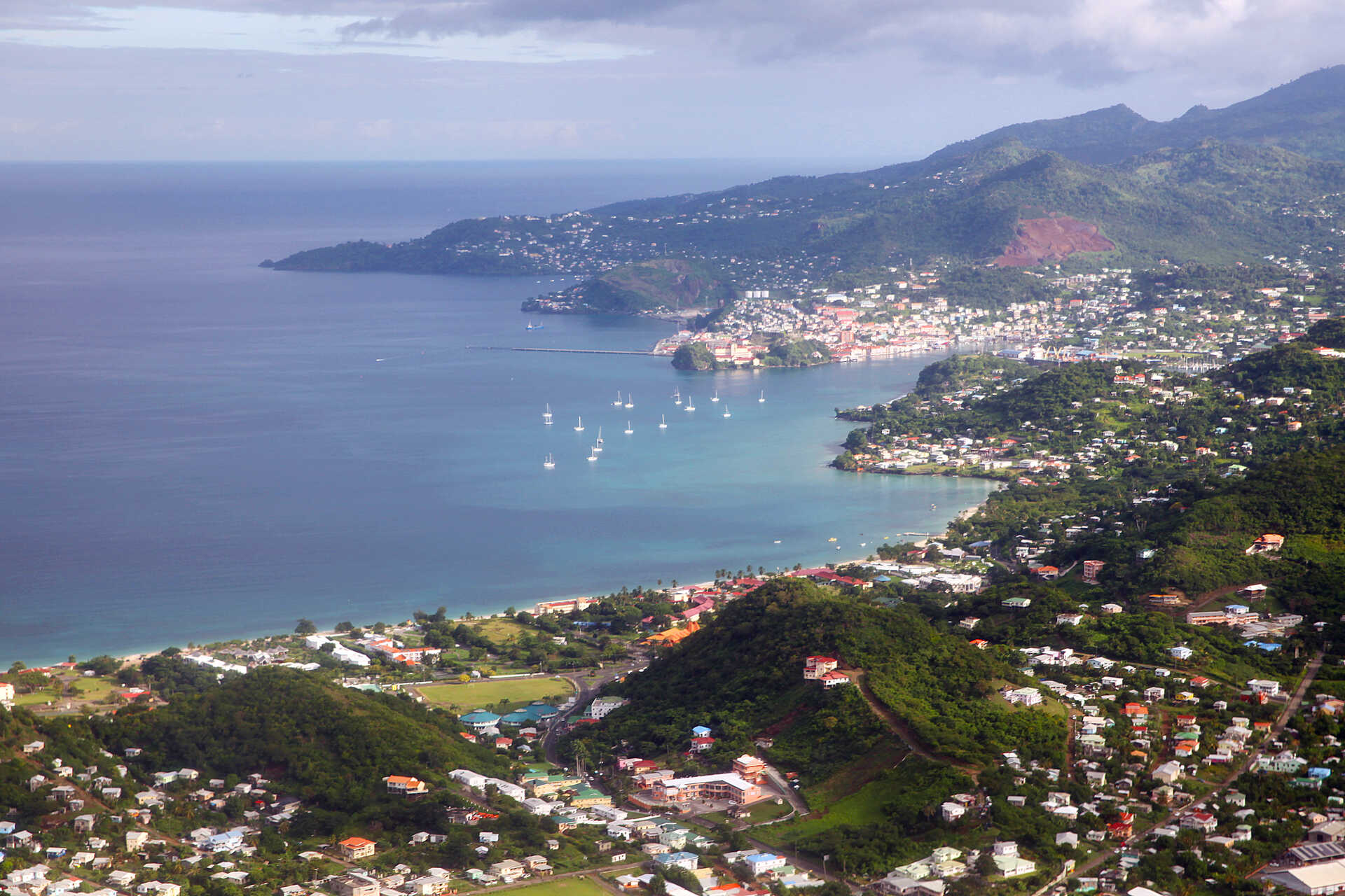 Smart Grenada: la Nazione caraibica punta su tecnologia e formazione per costruire un avvenire più green e sostenibile, trasformando ogni settore della società