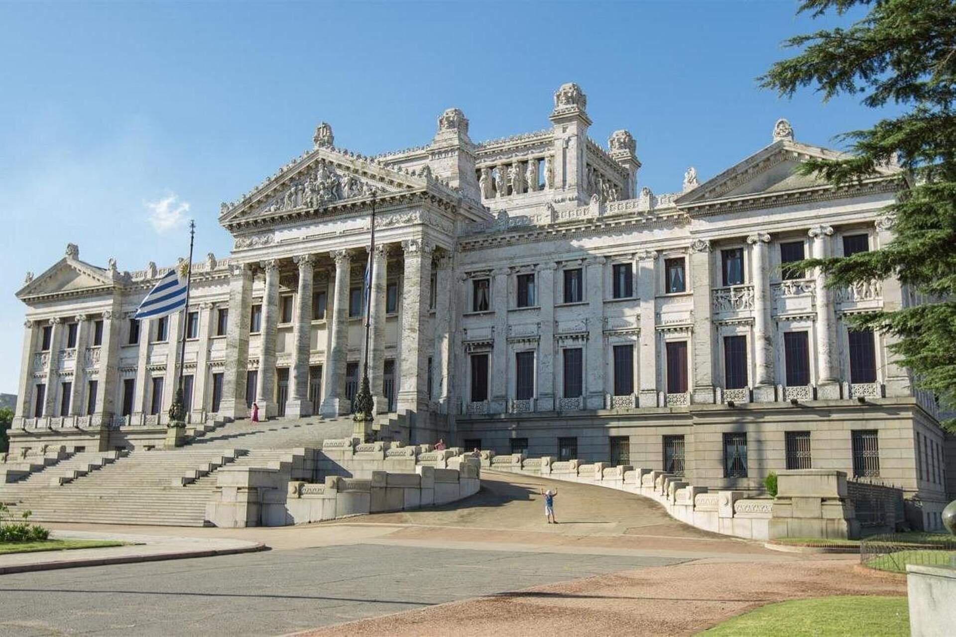 Uruguay: sede del potere esecutivo, il Palacio Estévez è il cuore politico della Repubblica Orientale