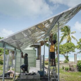A Kiribati l’energia che traduce la crisi climatica in riscatto femminile