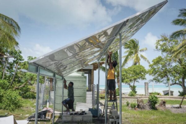 A Kiribati l’energia che traduce la crisi climatica in riscatto femminile