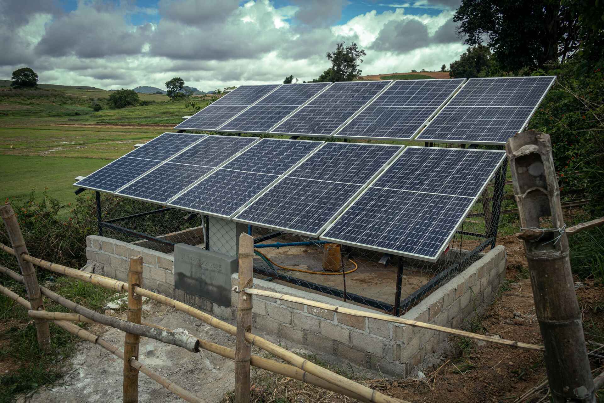 Shan: innovazione agricola tra le colline del Myanmar, con comunità contadine che adottano tecnologie verdi per migliorare la produttività e ridurre l’impatto ambientale