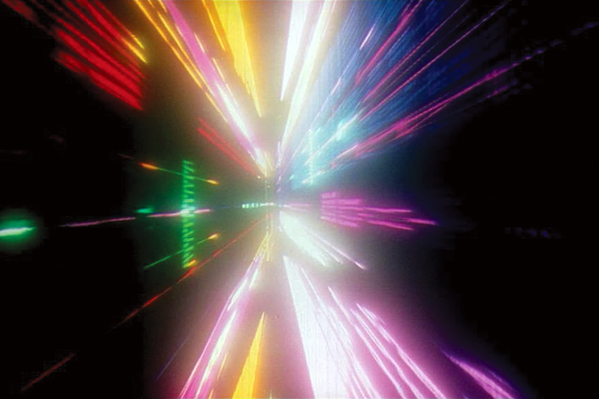 Il viaggio onirico, ma tremendamente reale, affrontato dal protagonista Dave Bowman verso la conclusione del film di Stanley Kubrick "2001 A Space Odissey"