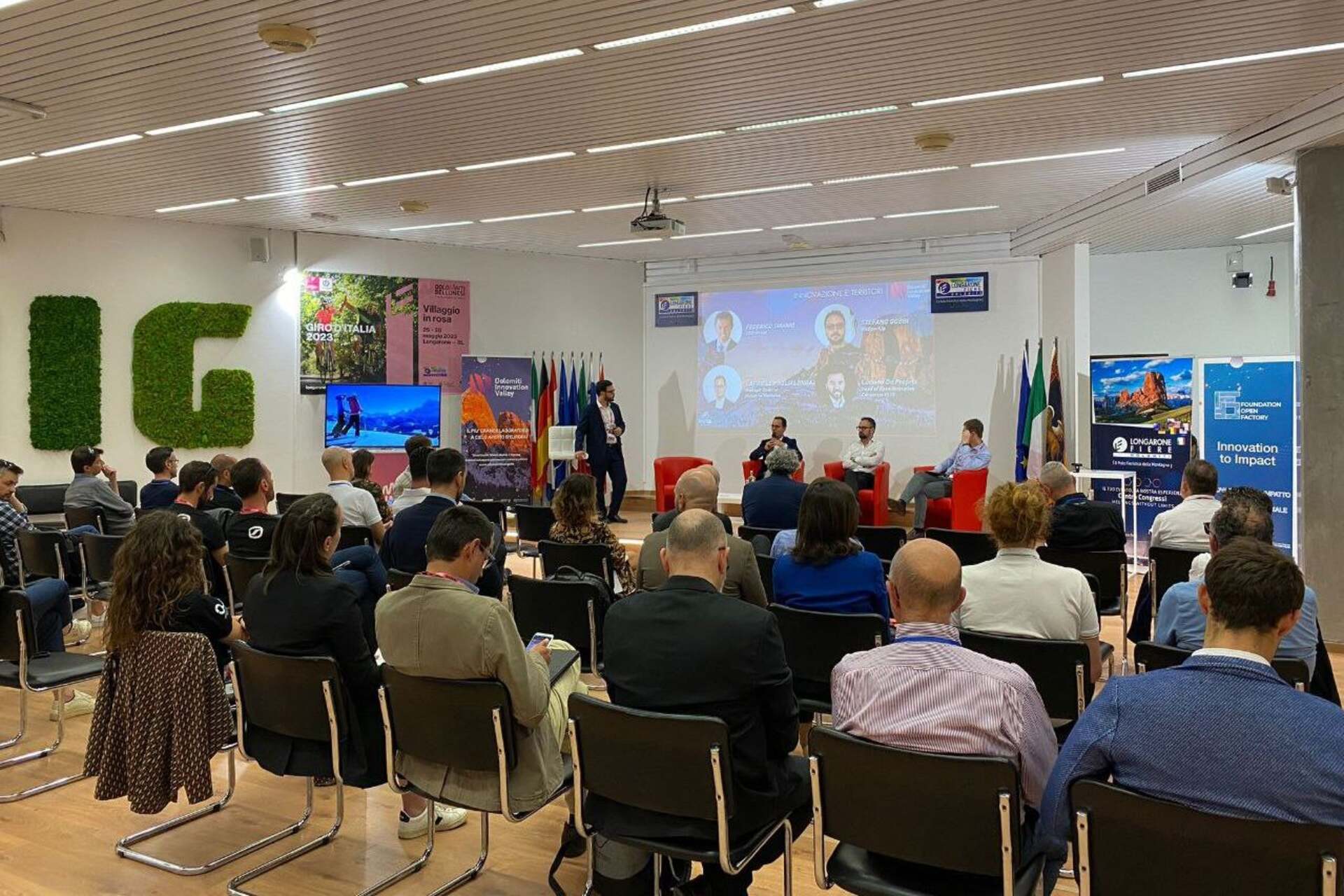 Digital Innovation Hub Belluno Dolomiti: piattaforma strategica per lo sviluppo territoriale, favorisce l’adozione di soluzioni intelligenti in manifattura, turismo, energia e protezione ambientale