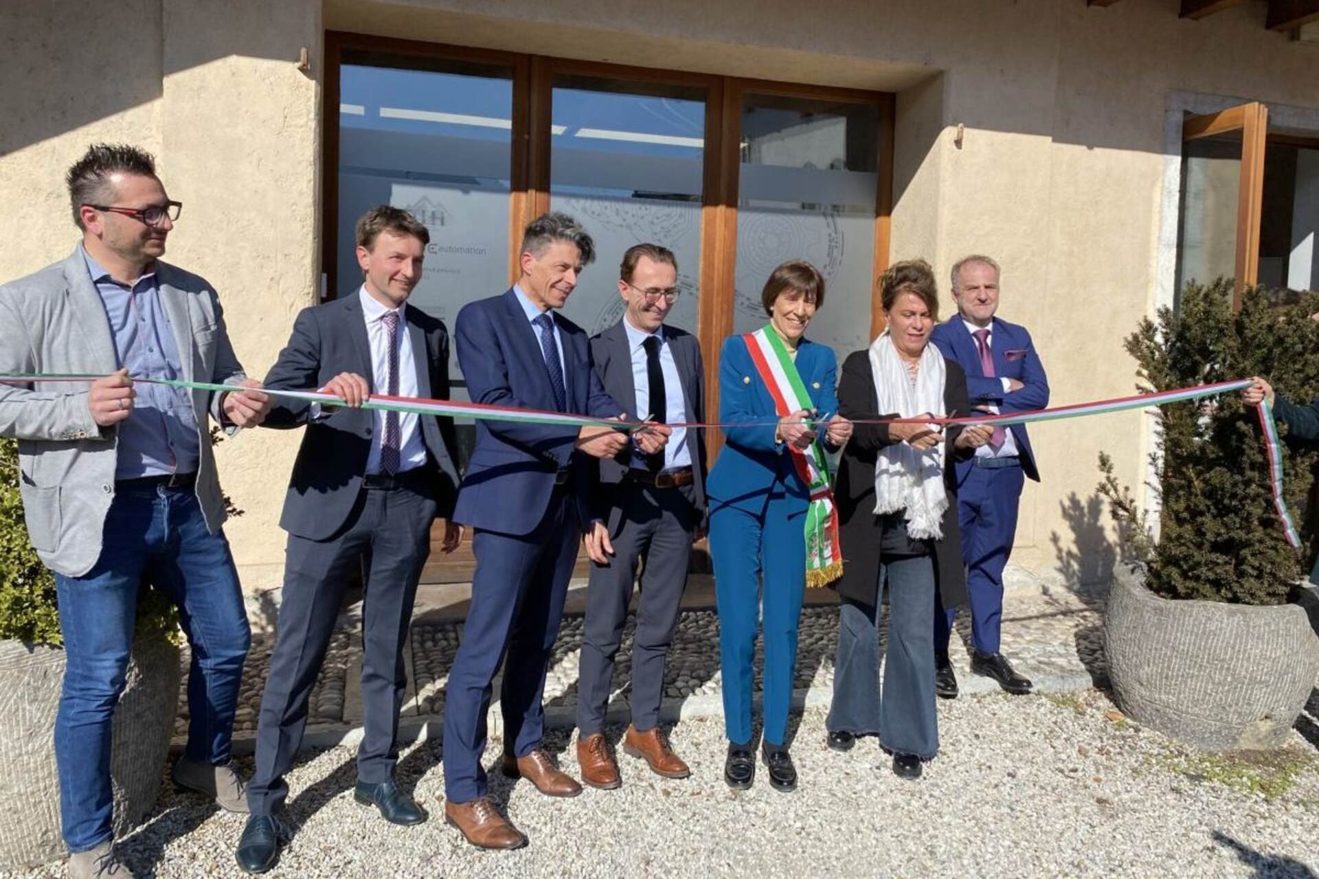 Digital Innovation Hub Belluno Dolomiti: centro d’eccellenza per la transizione digitale delle imprese montane, promuove tecnologie 4.0, sostenibilità e formazione avanzata per rafforzare l’economia locale