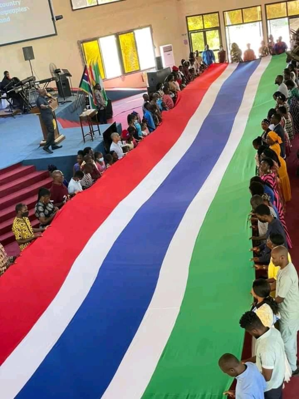 Gambia: il più piccolo Stato africano avvia una rivoluzione digitale con il progetto Gambia One, piattaforma Blockchain per identità digitali, trasparenza e sviluppo economico
