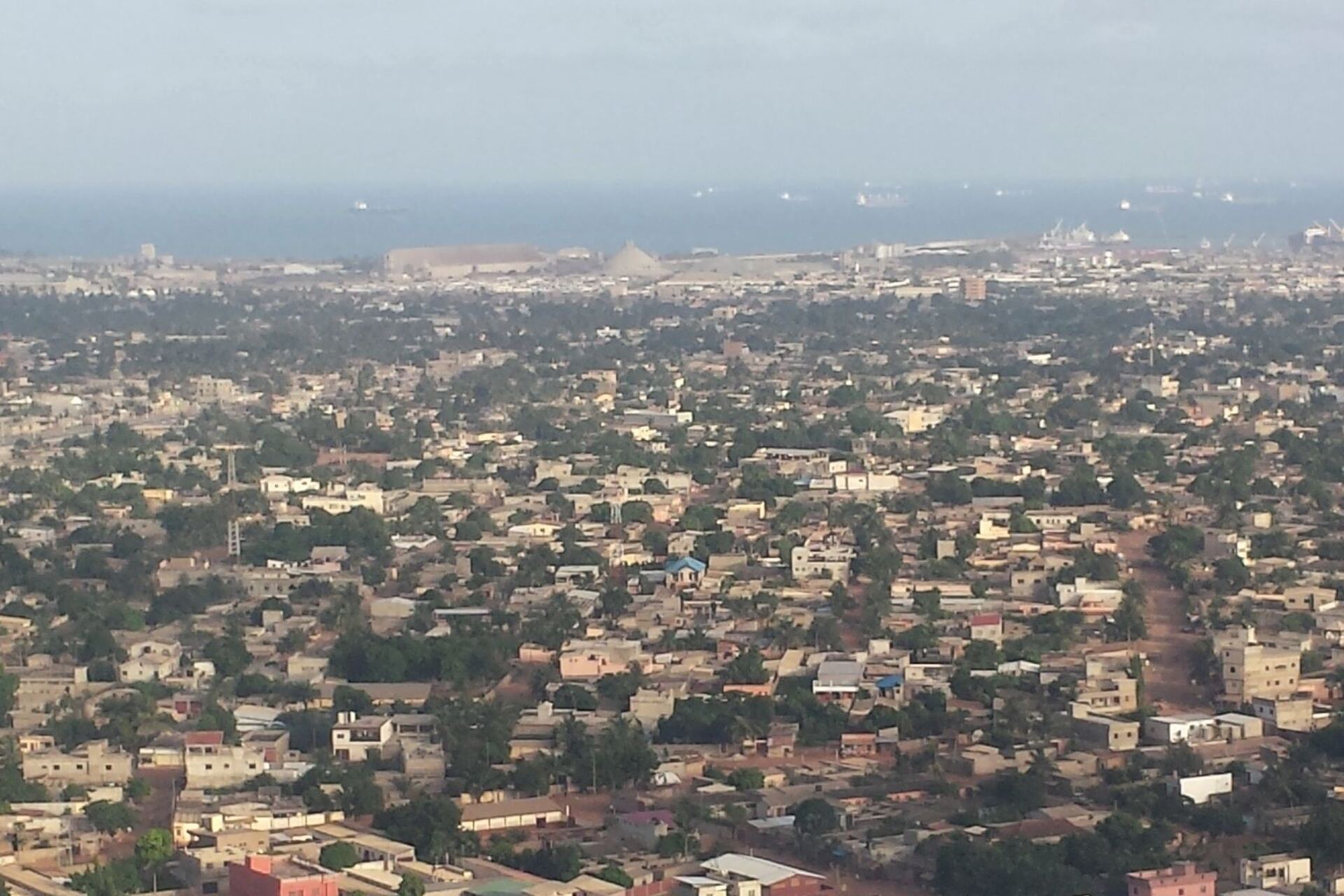 Togo: la connettività cresce grazie al cavo Equiano di Google e alla fibra ottica, abilitando nuovi servizi digitali pubblici e opportunità per giovani, donne e comunità rurali attraverso l’accesso a Internet e strumenti formativi avanzati