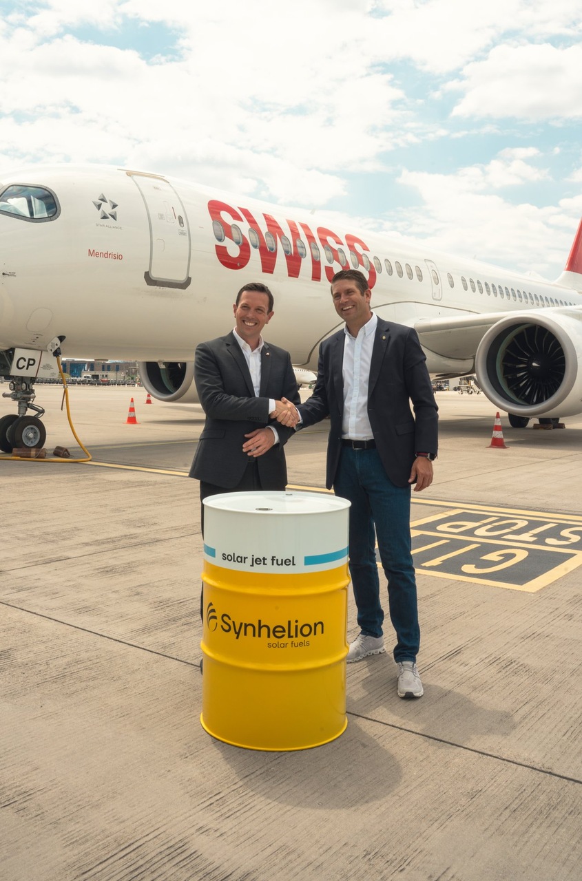Pionieri del volo solare: l’impianto DAWN in Germania produce carburante avio 100 per cento solare grazie a una tecnologia termochimica innovativa, offrendo una soluzione concreta per decarbonizzare il settore aeronautico e ridurre la dipendenza da fonti fossili