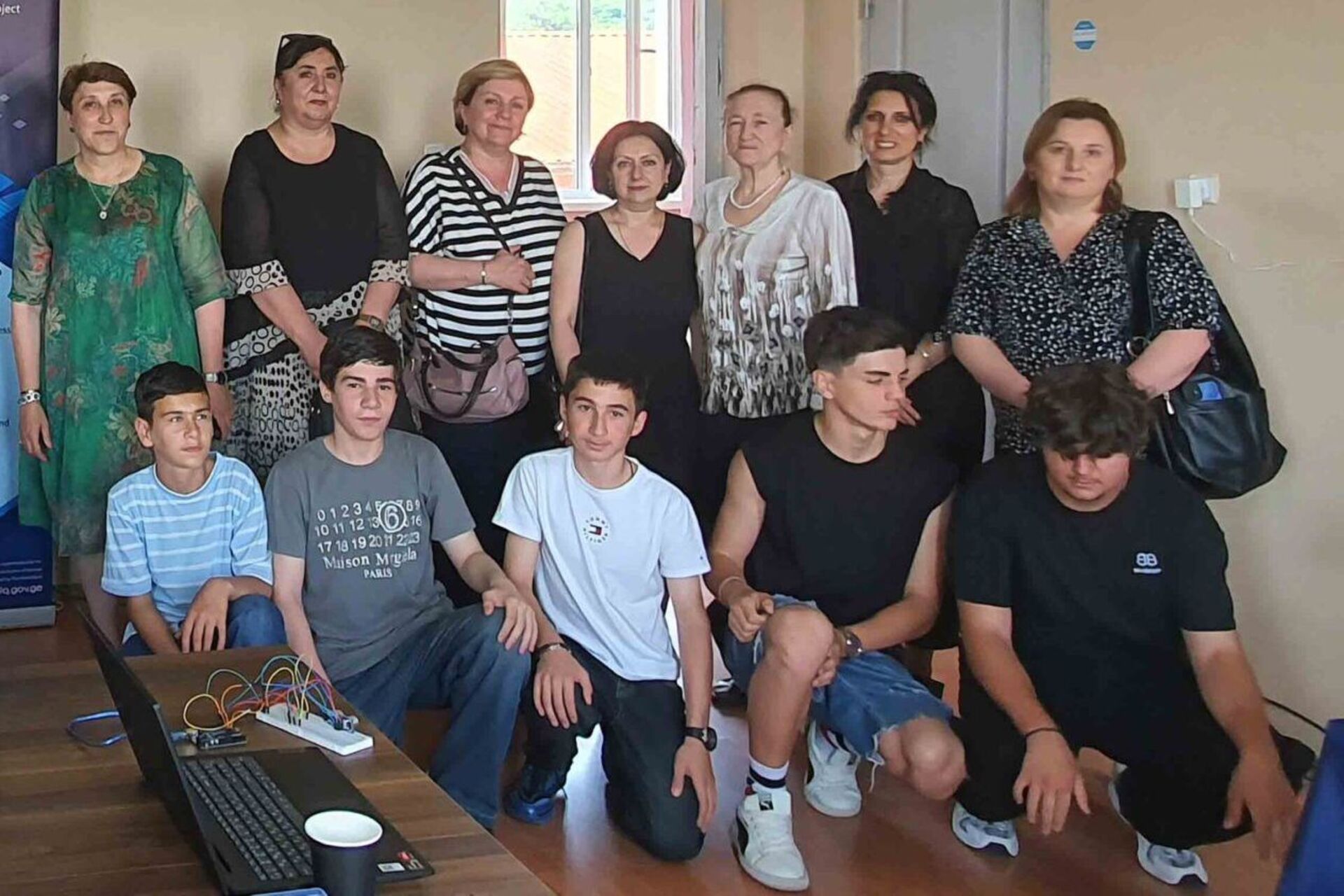 STEAM in Abcasia: l’educazione scientifica e tecnologica si afferma come leva per la crescita delle nuove generazioni, tra progetti scolastici innovativi, spazi digitali e approcci multidisciplinari ispirati ai modelli internazionali