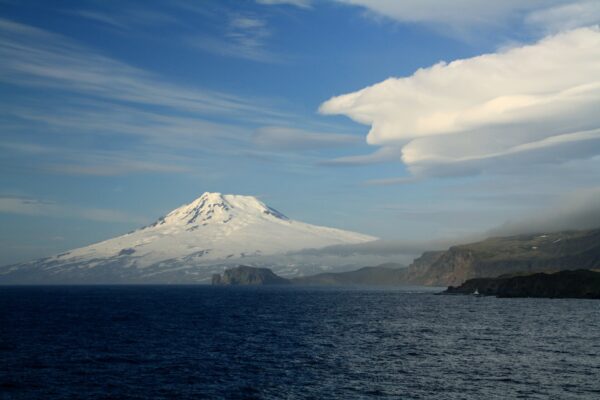In Jan Mayen, tussen poolwinden en brandende rotsen, de geschiedenis van het klimaat