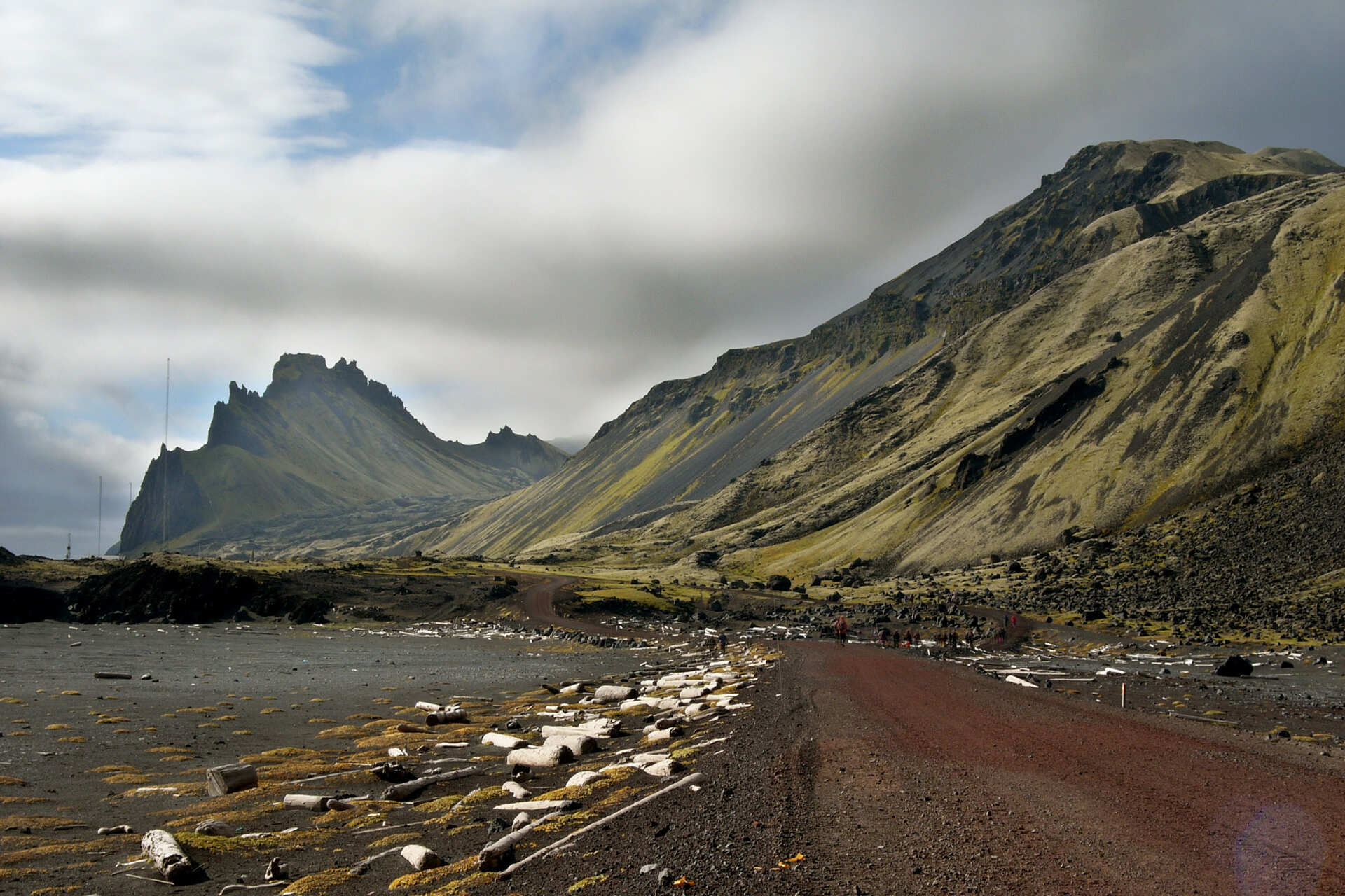 Jan Mayen: isola vulcanica nell’Artico norvegese, dominata dal Beerenberg e circondata da oceani tempestosi, laboratorio naturale per lo studio del clima globale e delle dinamiche geologiche