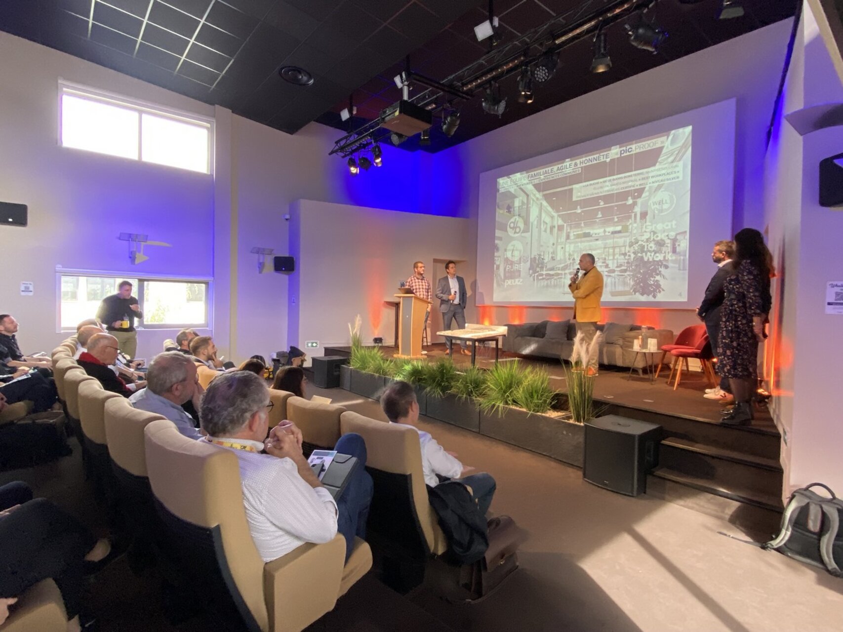 Un’iniziativa strategica di riconversione industriale trasforma un’ex area produttiva in un hub di innovazione con uffici flessibili, spazi per startup, aree residenziali e soluzioni sostenibili per imprese e professionisti
