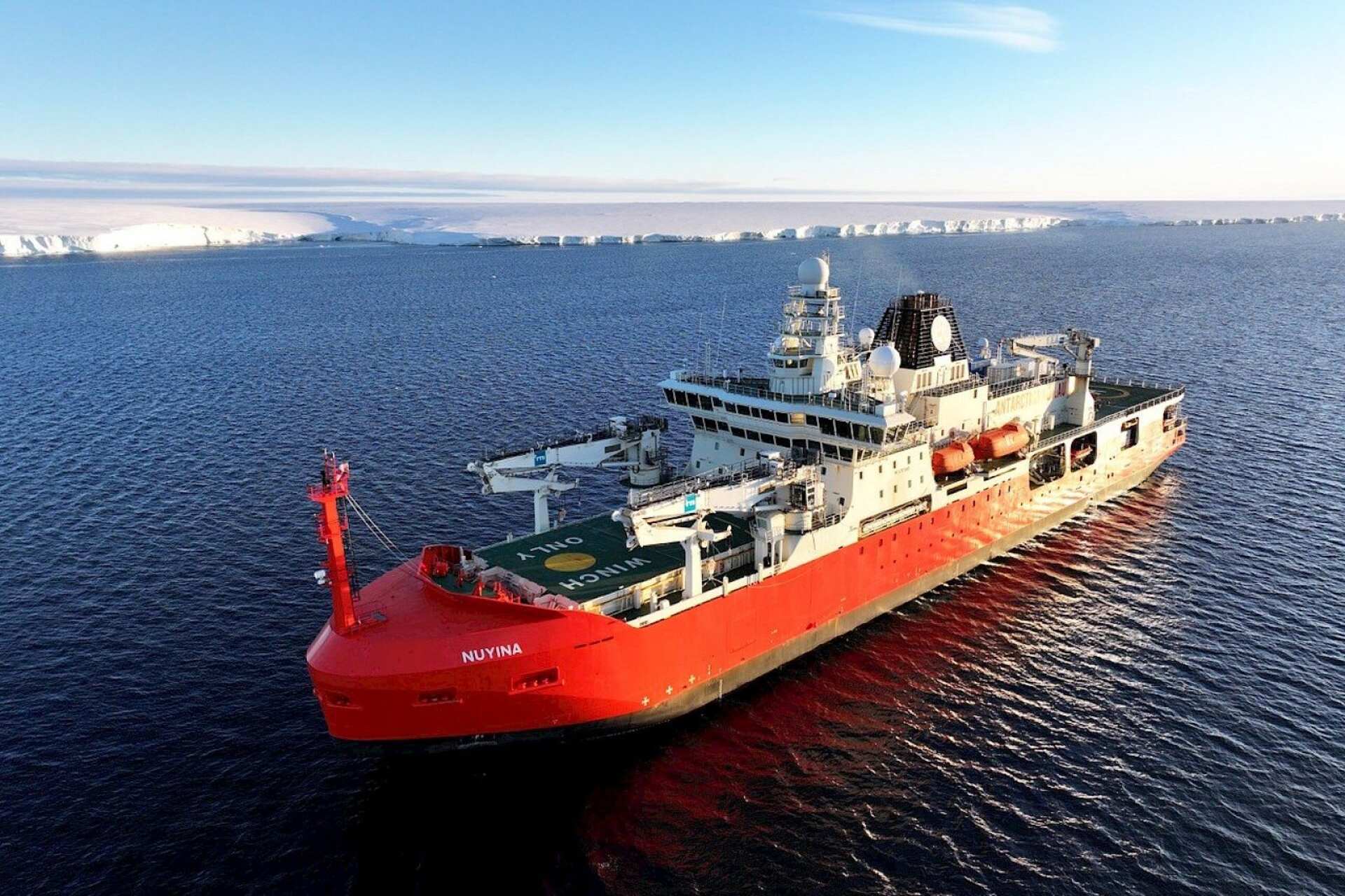 Ricerca scientifica australiana nelle isole sub-antartiche di Heard e McDonald, laboratorio naturale di cambiamento climatico e biodiversità, con spedizioni dedicate a tutela ambientale e sovranità