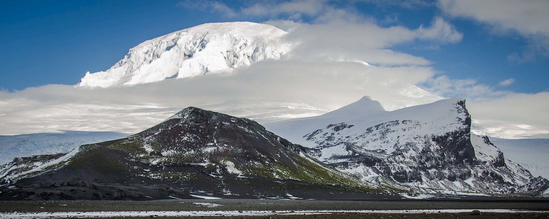 Ricerca scientifica australiana nelle isole sub-antartiche di Heard e McDonald, laboratorio naturale di cambiamento climatico e biodiversità, con spedizioni dedicate a tutela ambientale e sovranità