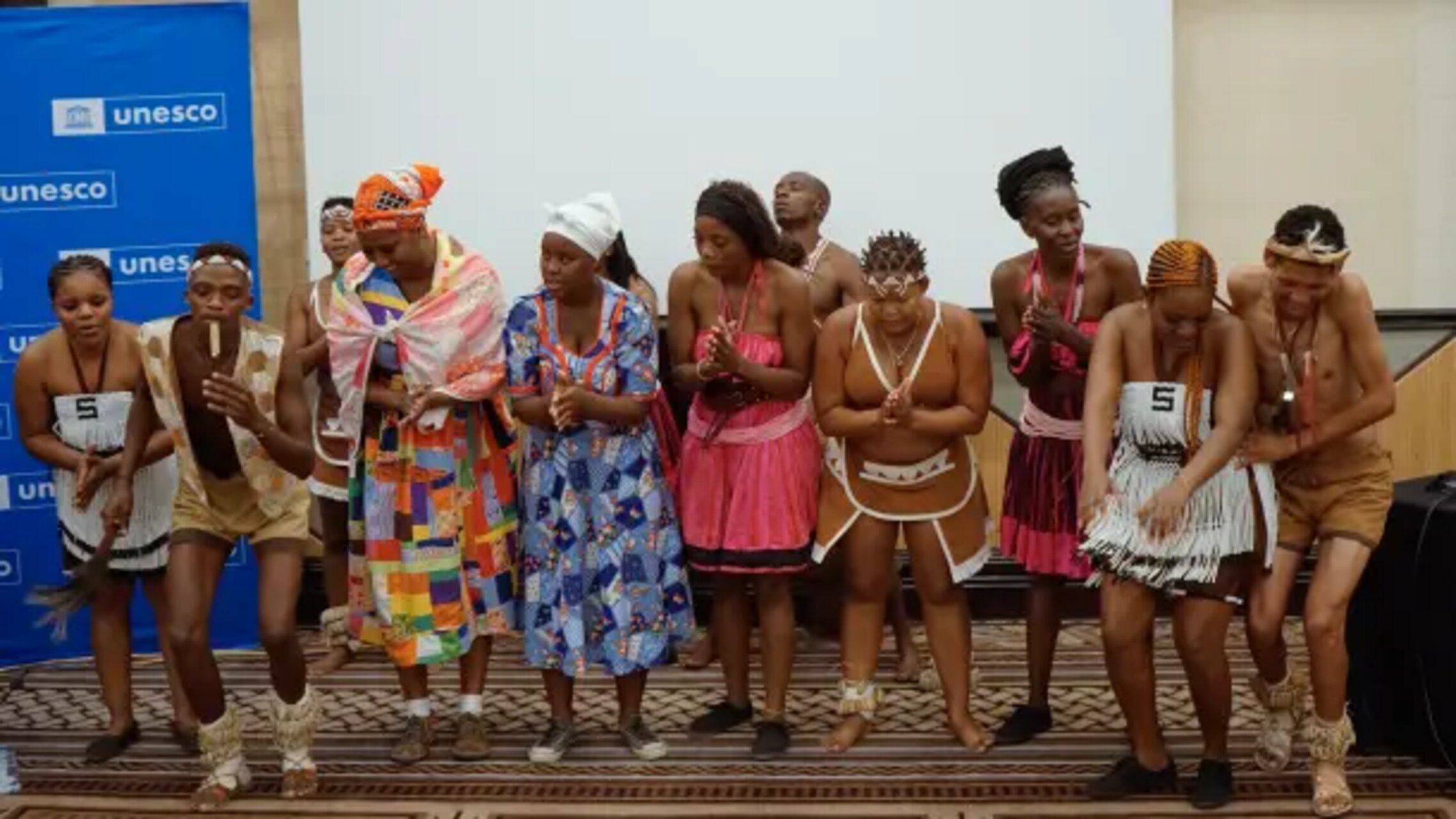 Namibia: workshop e attività sul campo uniscono esperti, studenti e comunità locali per proteggere il patrimonio mondiale, integrando droni, fotogrammetria, GIS e realtà virtuale per monitorare e valorizzare siti storici e naturali