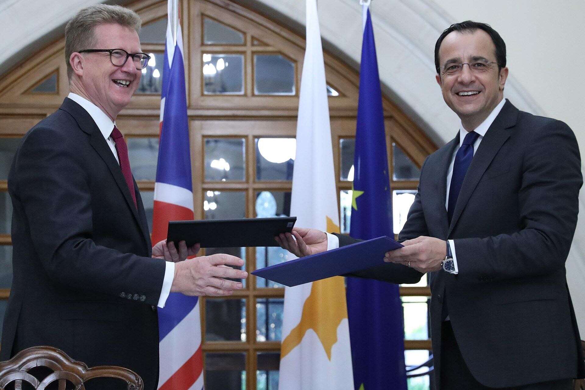 Akrotiri e Dhekelia: basi britanniche a Cipro che passano da enclave militari a territori aperti a cittadini e imprese, con consultazioni pubbliche, piani urbanistici moderni e interventi mirati alla valorizzazione agricola e turistica