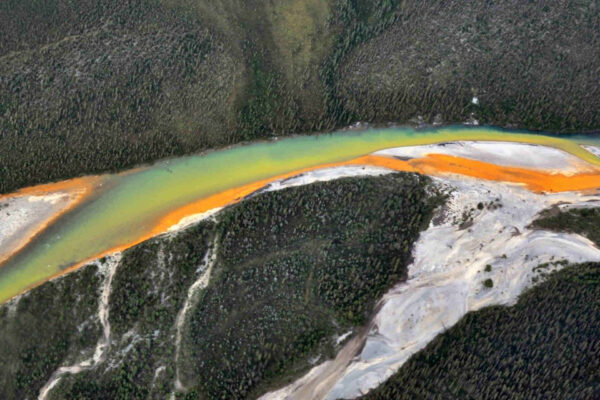 In Alaska sempre più fiumi color ruggine: la spiegazione chimica