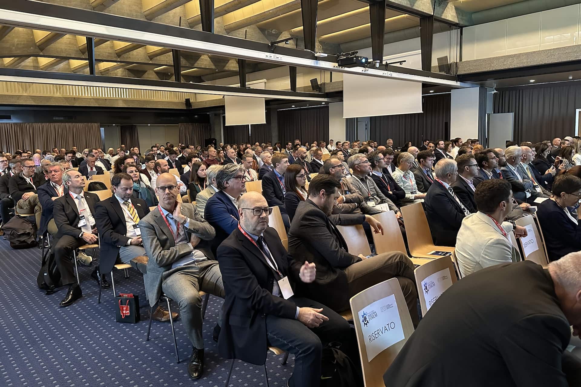 Forum Industriale: Italia e Svizzera dialogano sul futuro del settore