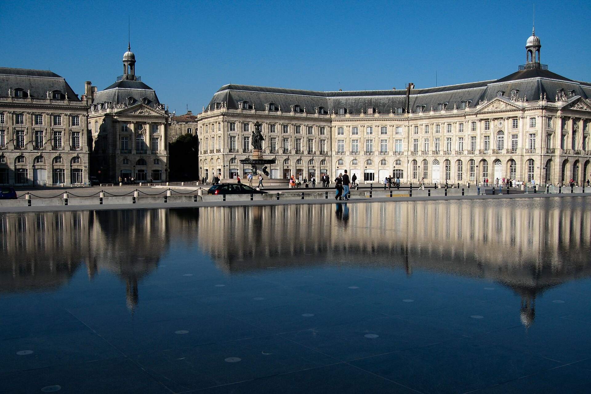 Bordeaux INP: polo accademico d’eccellenza che unisce scuole di ingegneria, laboratori di ricerca e aziende partner per promuovere innovazione, sostenibilità e sviluppo economico regionale