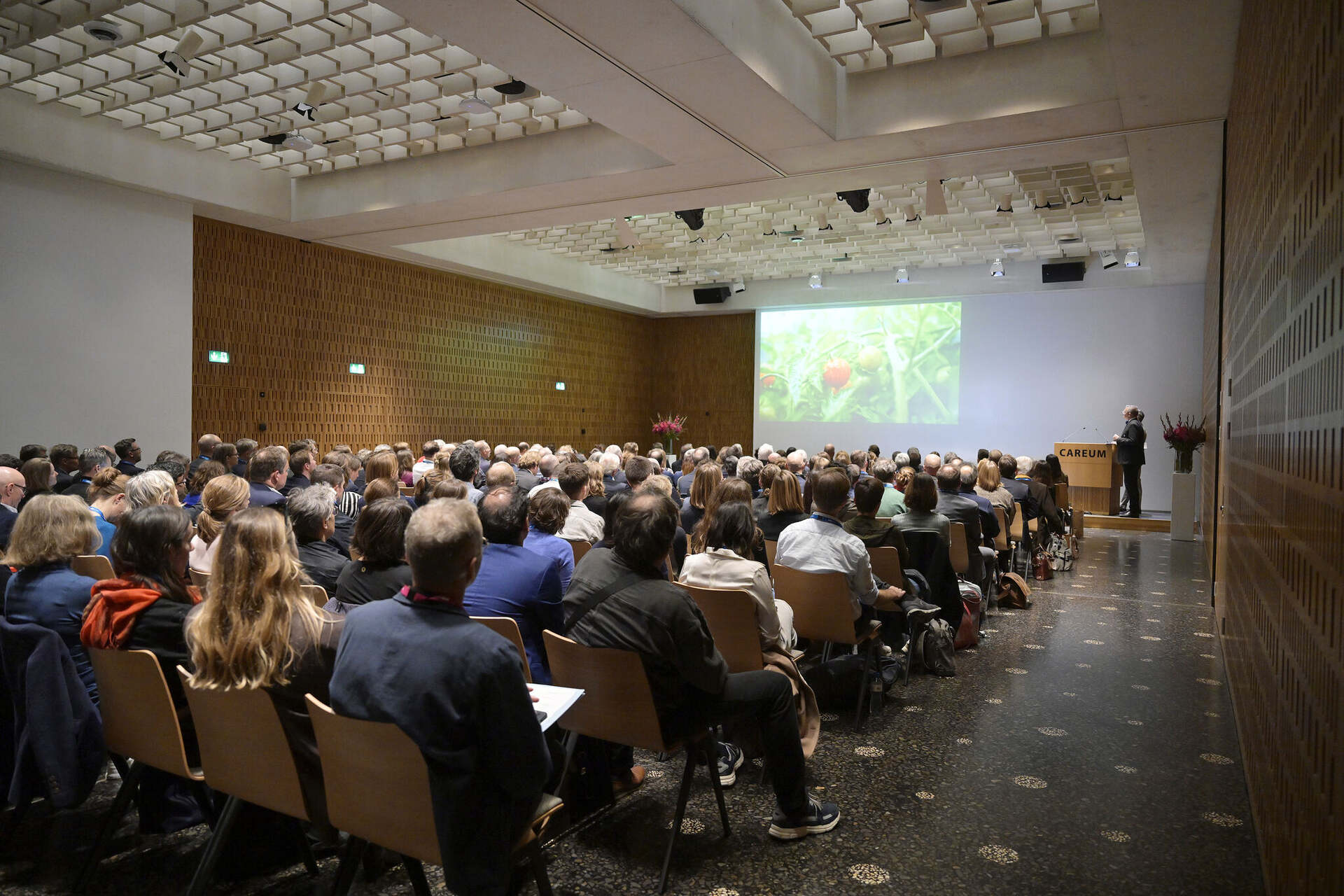 Ricordo di Albert Einstein: il genio della relatività ispira la Albert Einstein School of Public Policy dell’ETH Zurich, luogo di dialogo tra scienza e politica per affrontare le sfide globali contemporanee