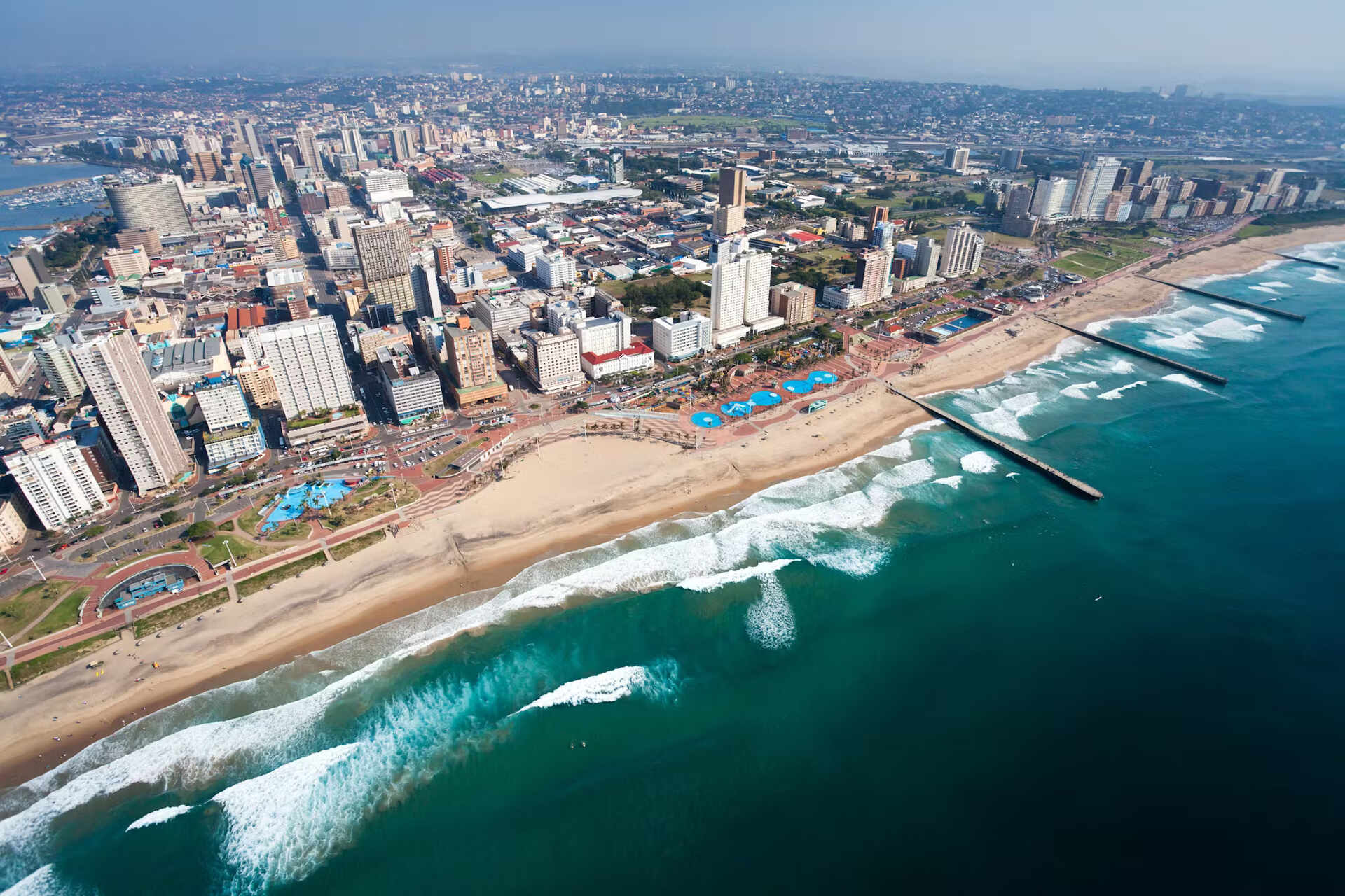 La sfida di Durban: costruire città più inclusive e sostenibili attraverso soluzioni idriche innovative che migliorano l’igiene, riducono gli sprechi e promuovono la resilienza delle comunità urbane
