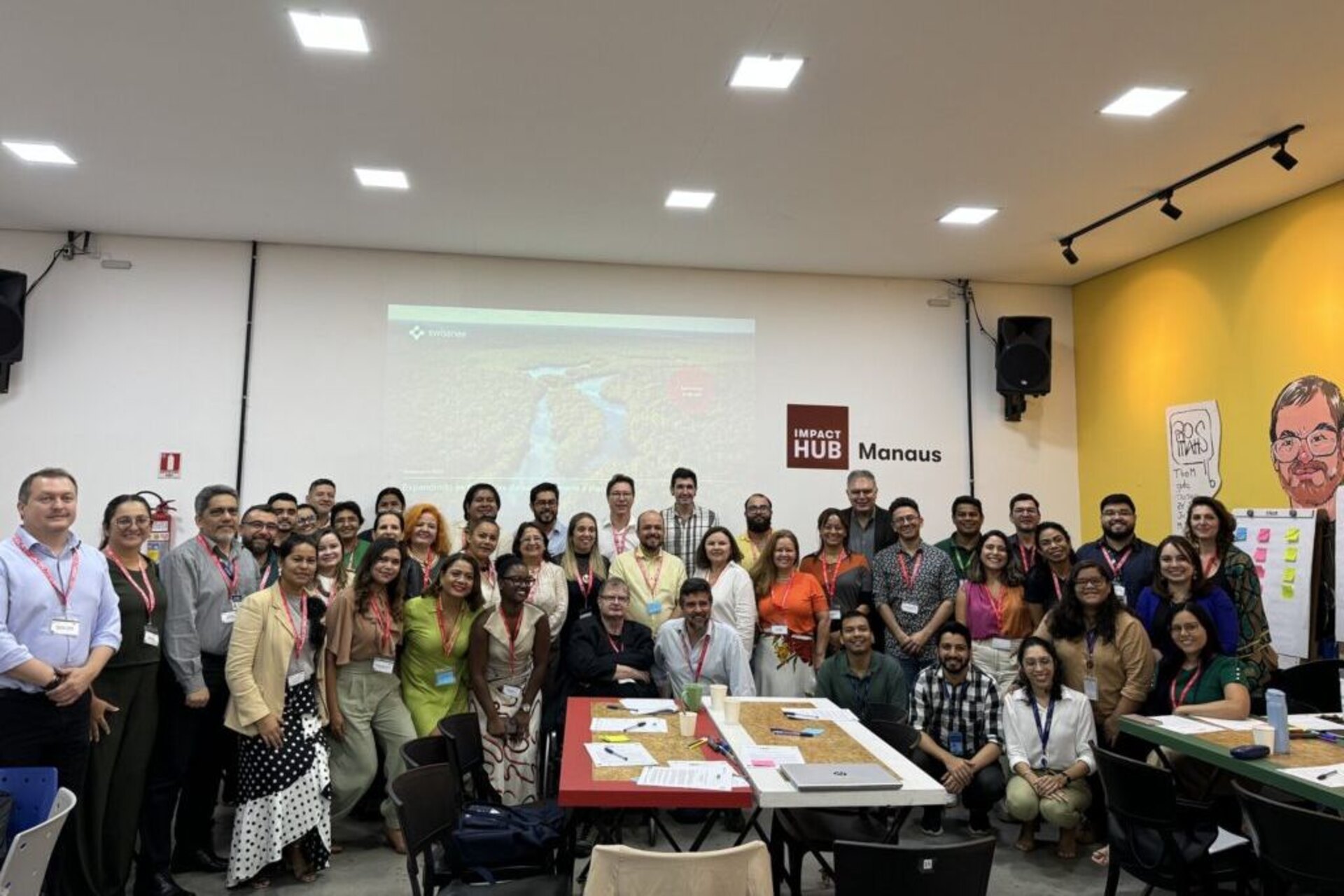 Evento istituzionale a Manaus con rappresentanti del governo e dell’industria, emblema delle strategie brasiliane per la crescita economica sostenibile nella regione amazzonica