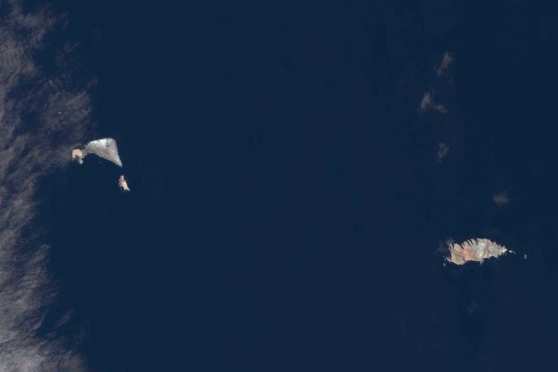 Desventuradas: il mare profondo cileno diventa un laboratorio di osservazione oceanografica, con sistemi di monitoraggio e studi su specie endemiche e habitat bentonici